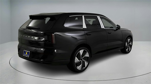 new 2025 Volvo EX90 car, priced at $91,535
