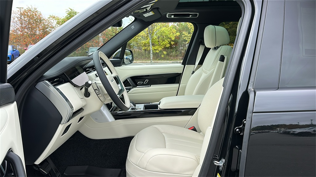 new 2025 Land Rover Range Rover car, priced at $148,155