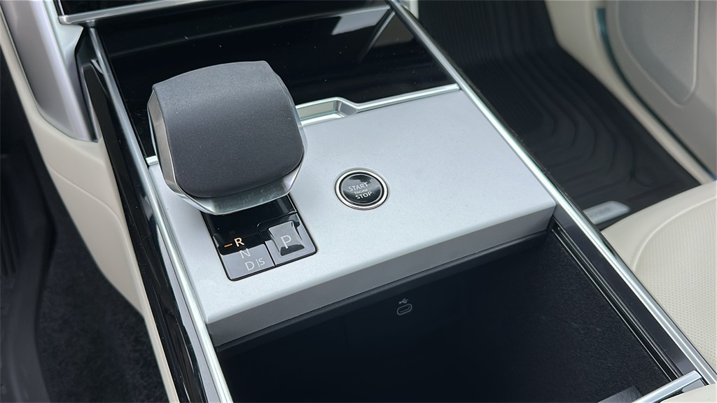 new 2025 Land Rover Range Rover car, priced at $148,155