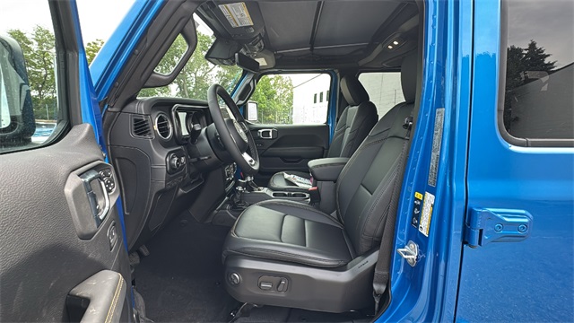 new 2025 Jeep Wrangler car, priced at $54,518