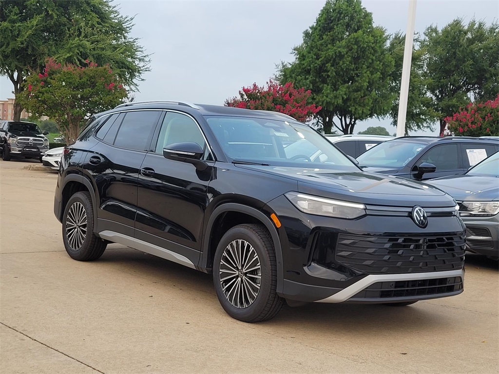 new 2025 Volkswagen Tiguan car, priced at $30,023