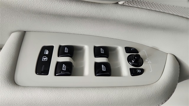 new 2026 Volvo XC90 Plug-In Hybrid car, priced at $85,625