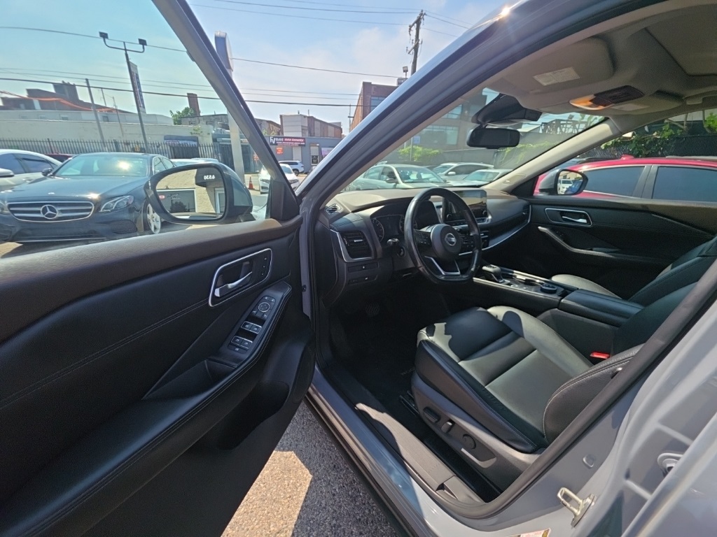 used 2021 Nissan Rogue car, priced at $19,895
