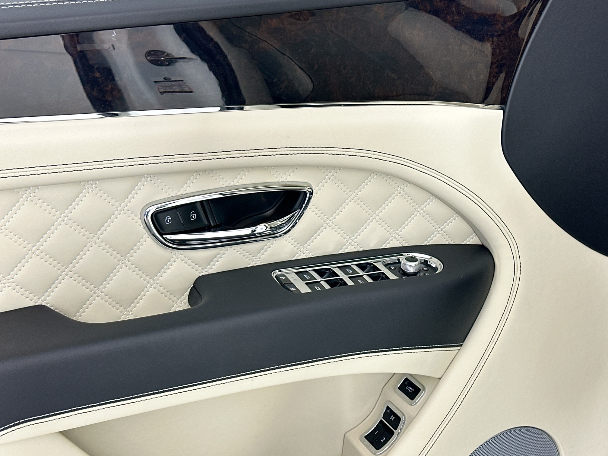 used 2021 Bentley Bentayga car, priced at $144,998