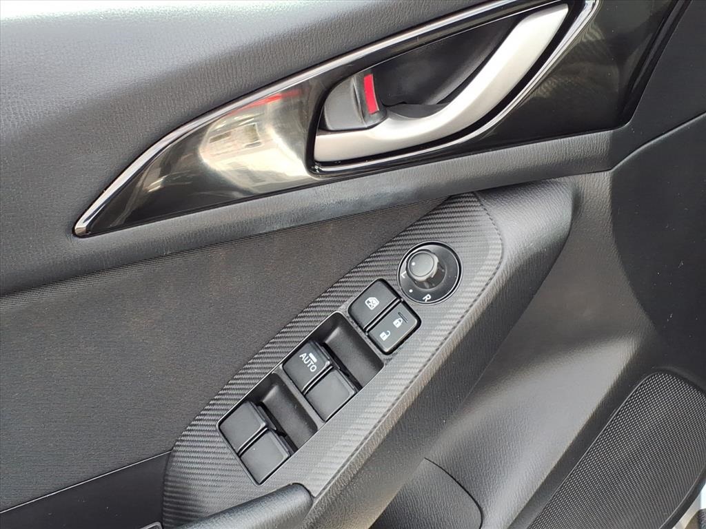 used 2014 Mazda Mazda3 car, priced at $9,900