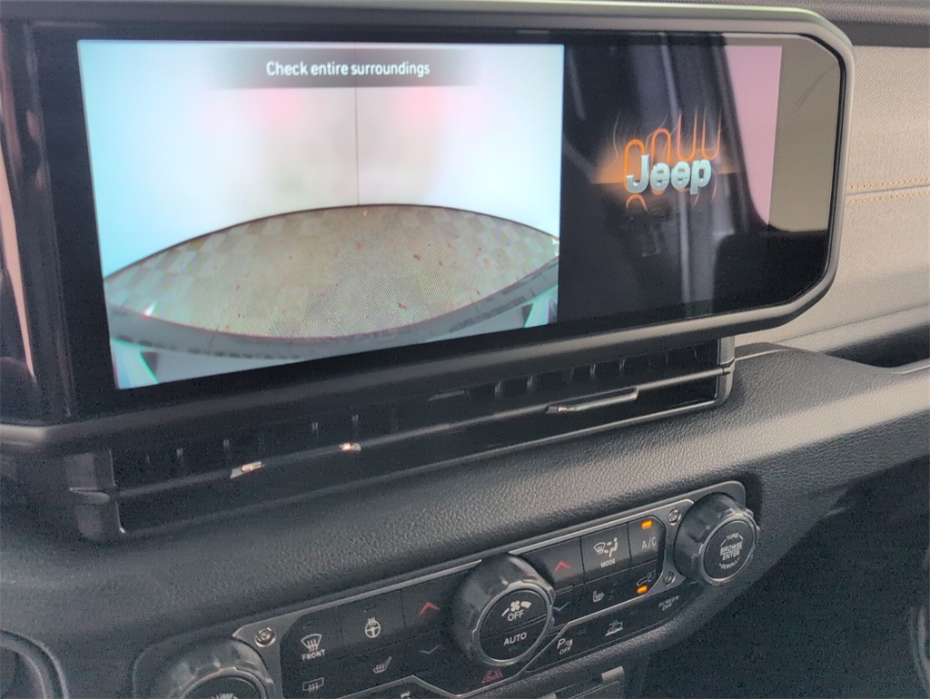 new 2025 Jeep Wrangler car, priced at $47,160