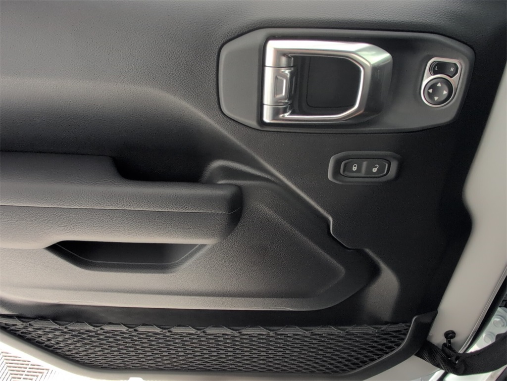 new 2025 Jeep Wrangler car, priced at $47,160