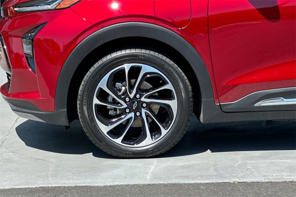 used 2022 Chevrolet Bolt EUV car, priced at $23,909