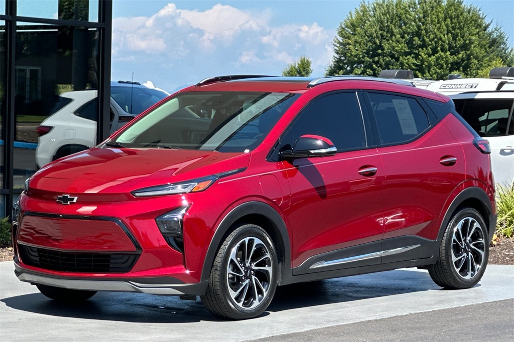 used 2022 Chevrolet Bolt EUV car, priced at $23,909