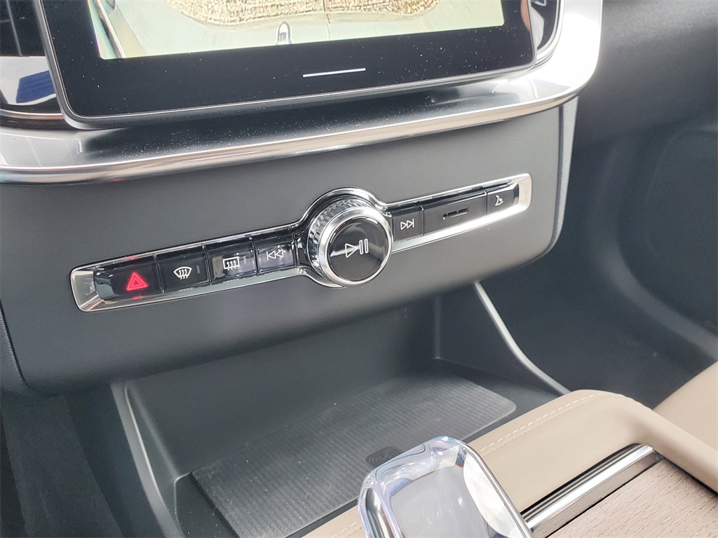 new 2026 Volvo XC90 car, priced at $68,325