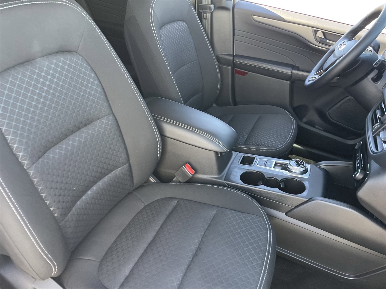 used 2024 Ford Escape car, priced at $25,999