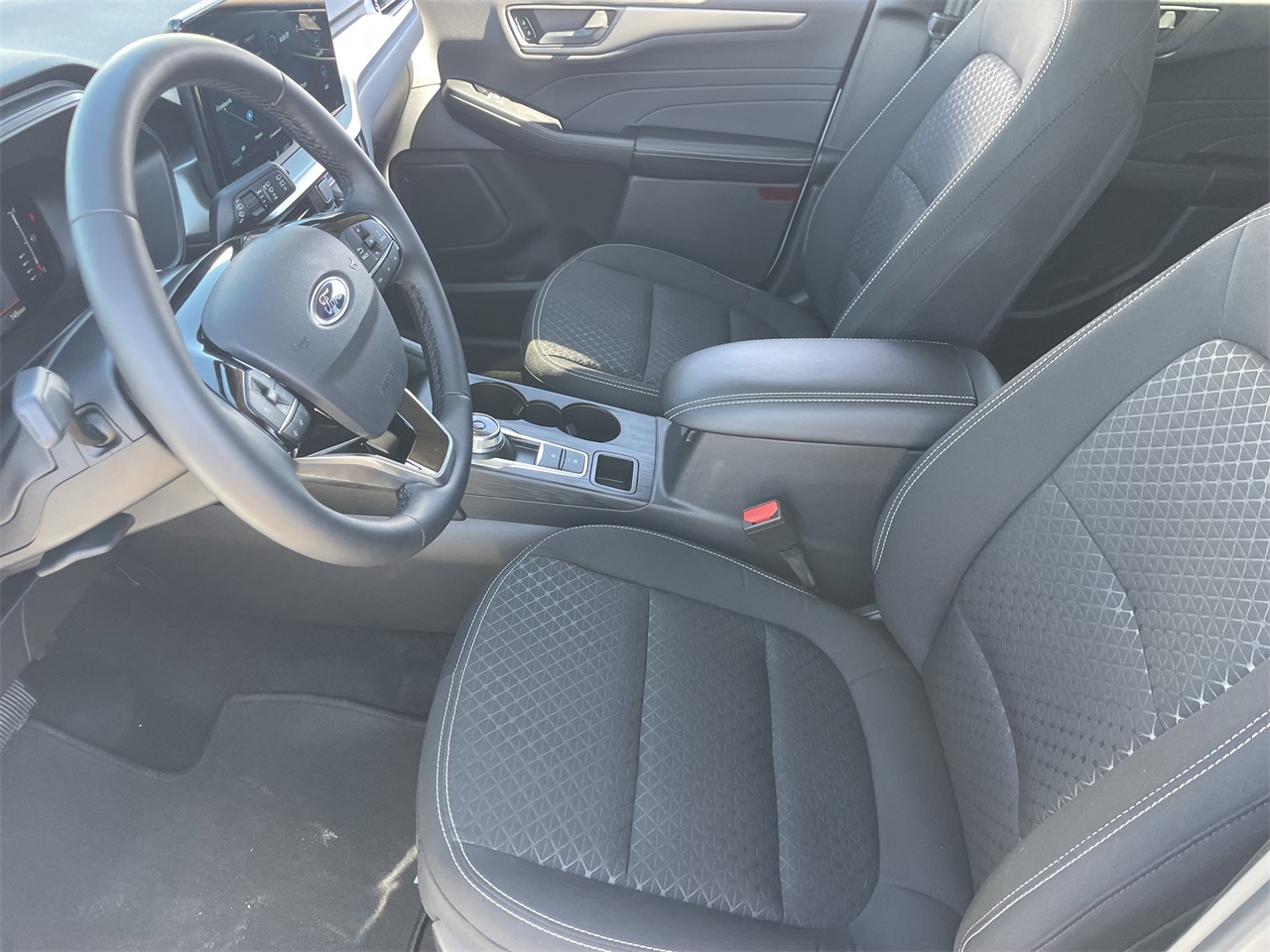 used 2024 Ford Escape car, priced at $25,999
