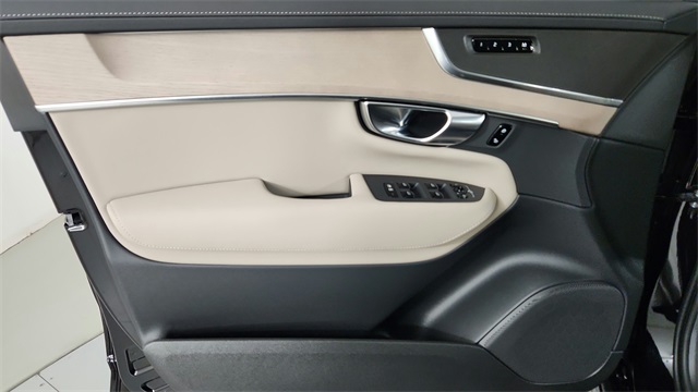 new 2026 Volvo XC90 car, priced at $71,485