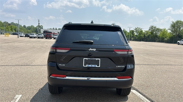 new 2025 Jeep Grand Cherokee car, priced at $46,275