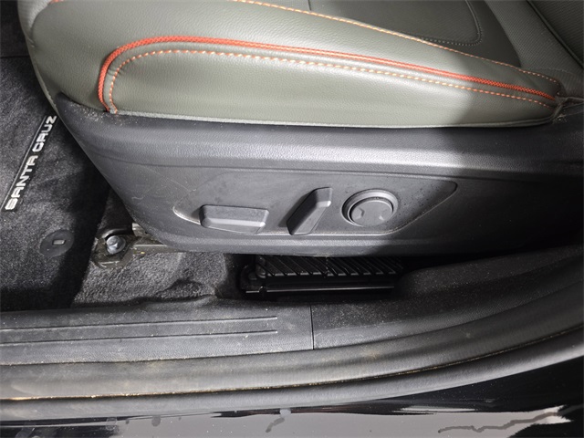 used 2025 Hyundai Santa Cruz car, priced at $38,804