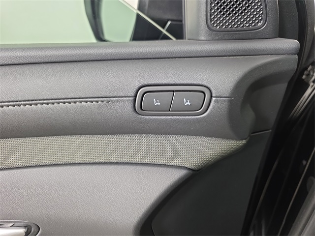 used 2025 Hyundai Santa Cruz car, priced at $38,804