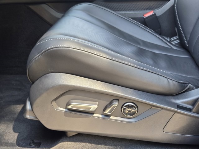 used 2025 Acura MDX car, priced at $51,800