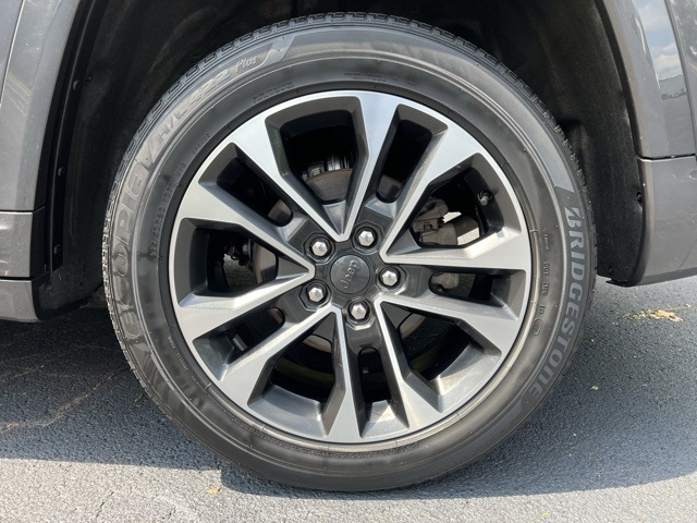 used 2023 Jeep Grand Cherokee car, priced at $38,795