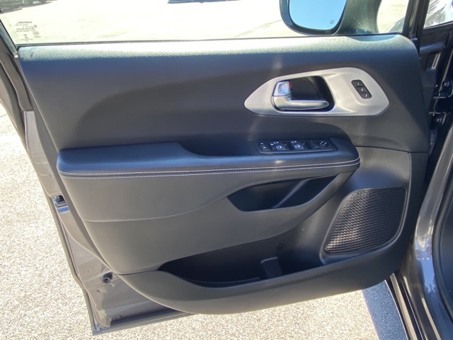 used 2021 Chrysler Pacifica car, priced at $24,209