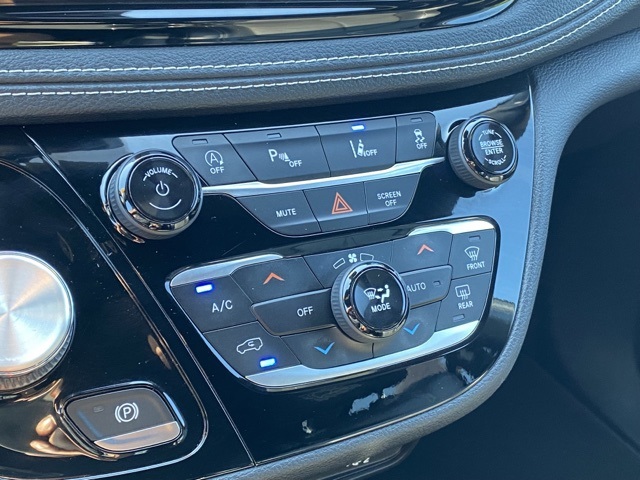 used 2021 Chrysler Pacifica car, priced at $24,209