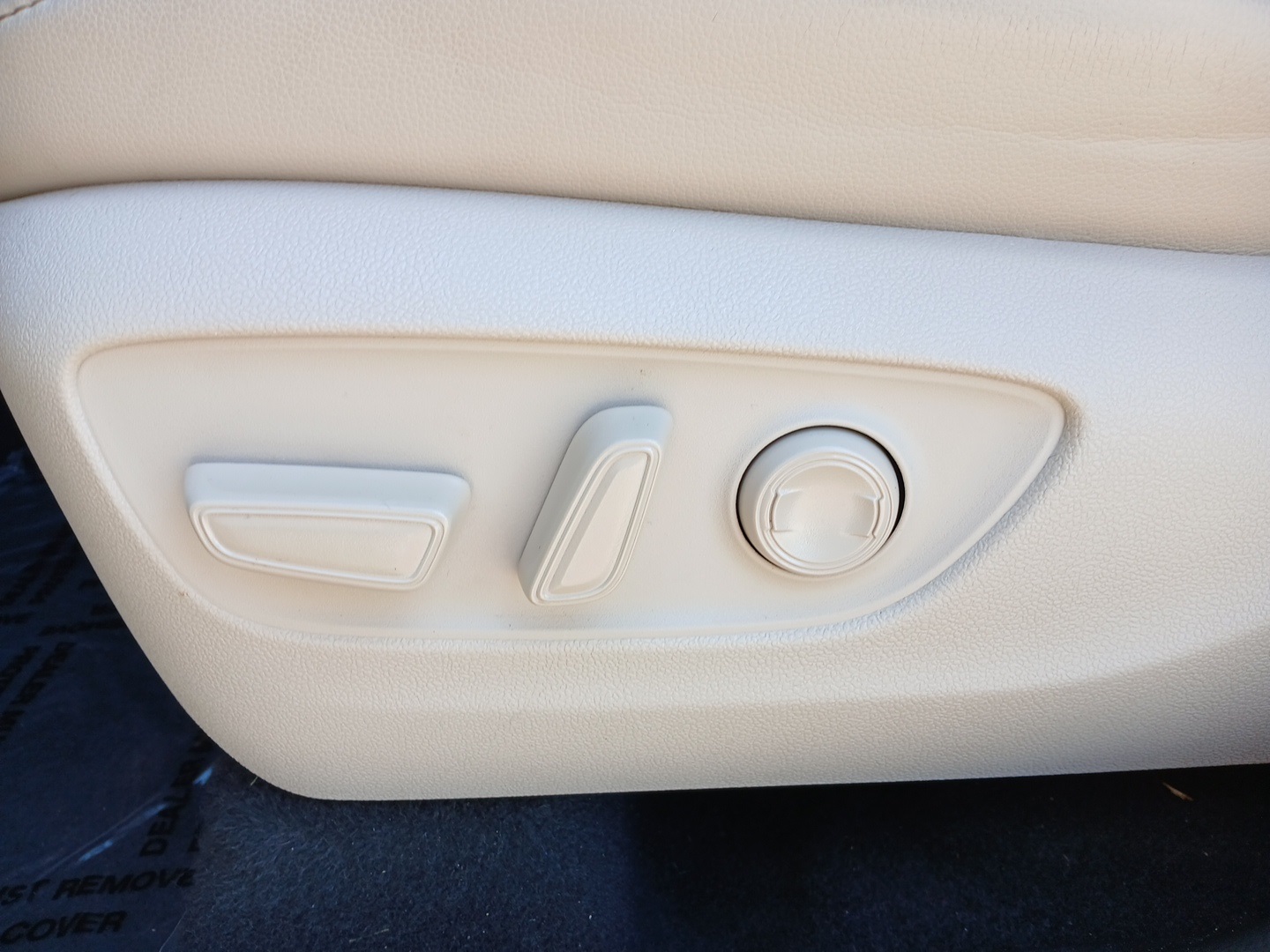 used 2023 Toyota Highlander Hybrid car, priced at $48,265