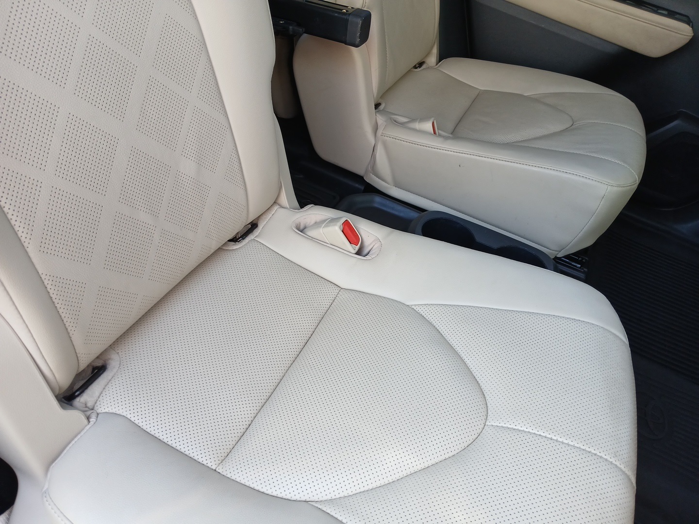used 2023 Toyota Highlander Hybrid car, priced at $48,265