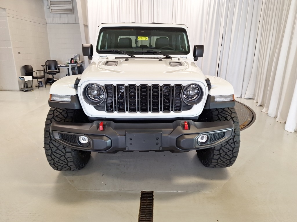 new 2025 Jeep Gladiator car, priced at $53,999