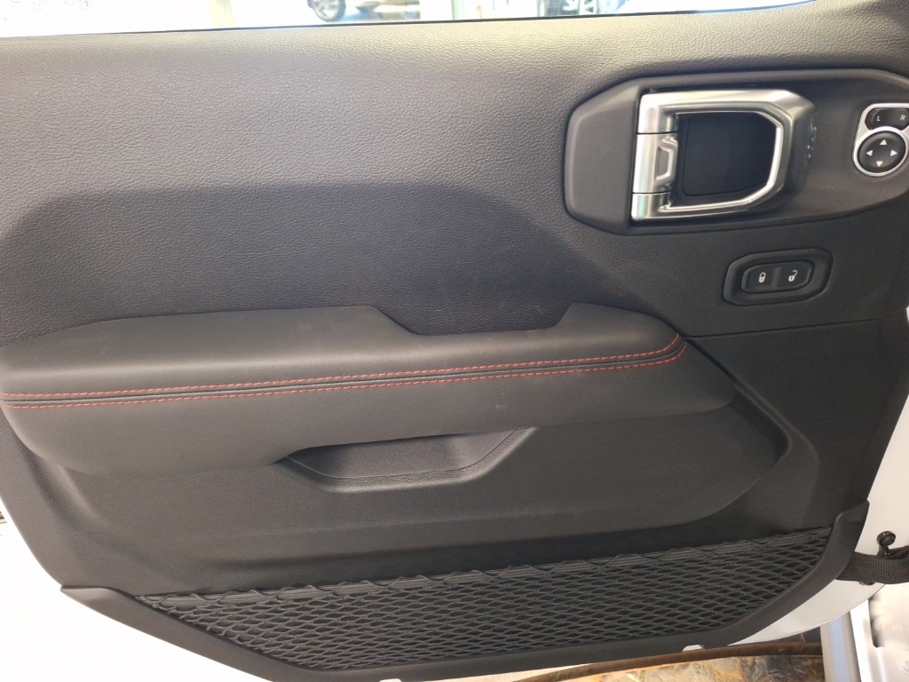 new 2025 Jeep Gladiator car, priced at $53,999