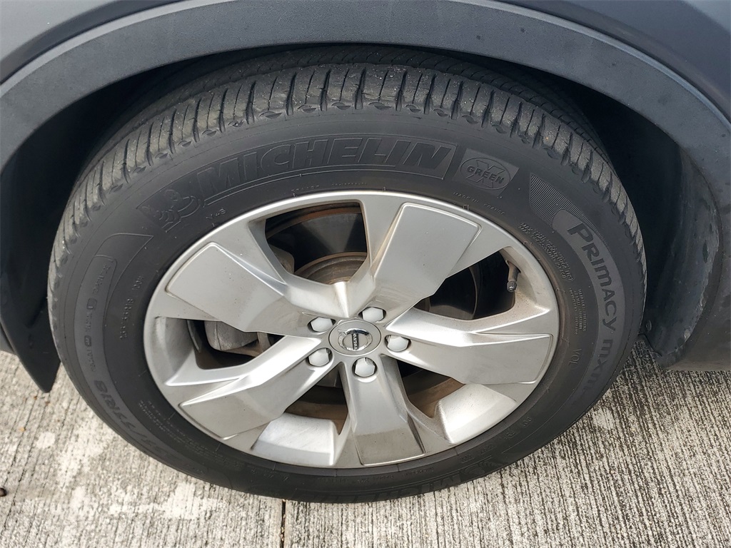 used 2019 Volvo XC40 car, priced at $20,494