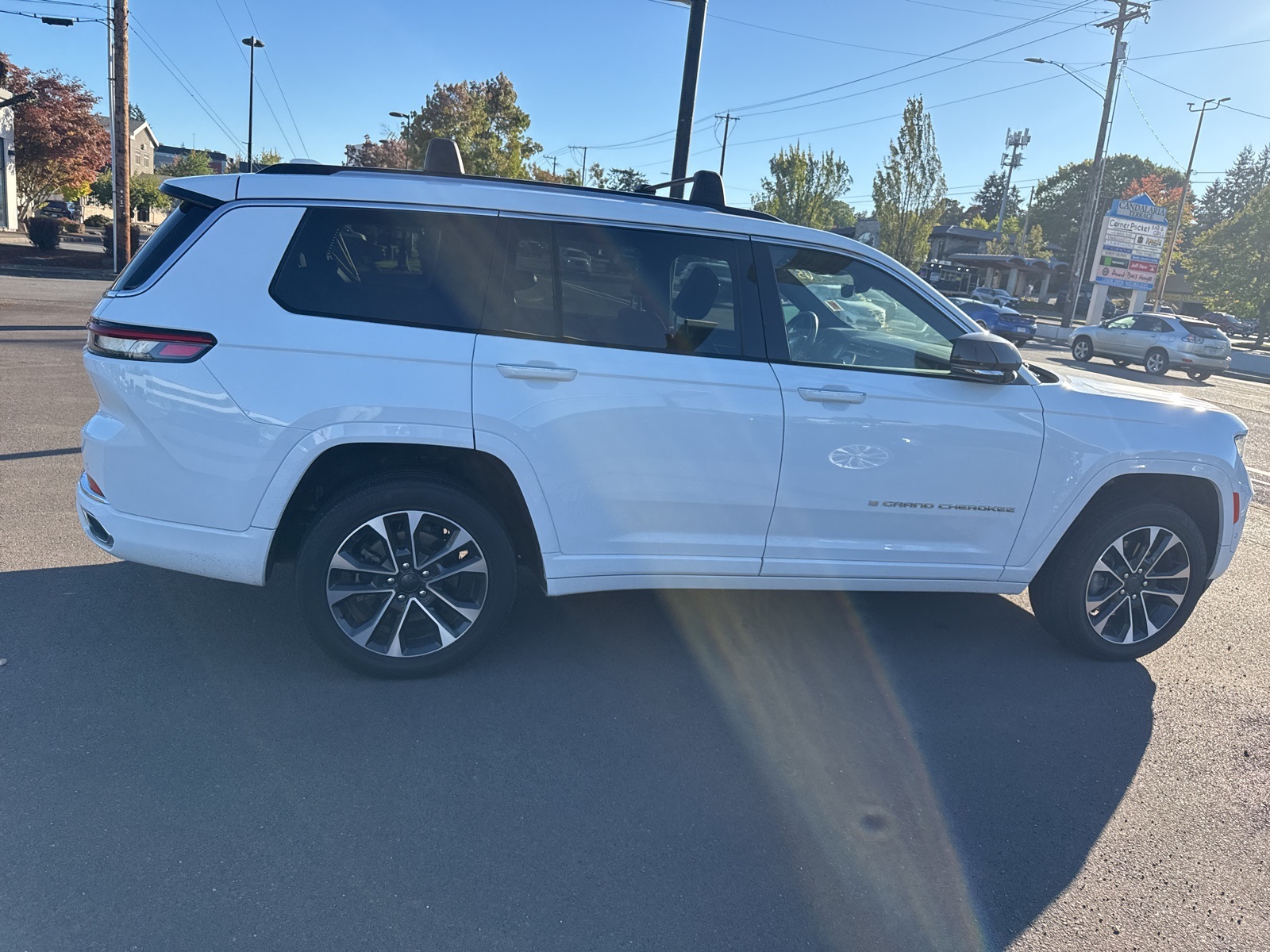 used 2023 Jeep Grand Cherokee L car, priced at $37,998