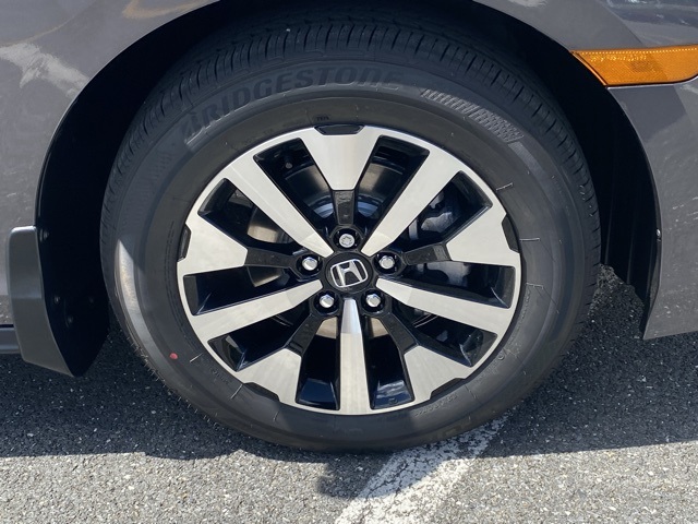 new 2026 Honda Odyssey car, priced at $42,422