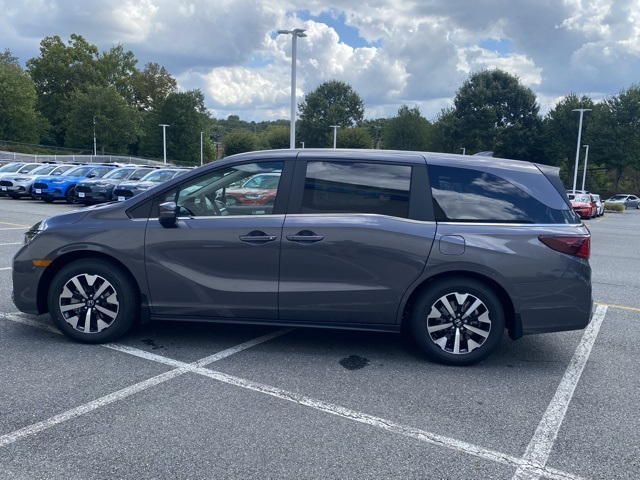 new 2026 Honda Odyssey car, priced at $42,422