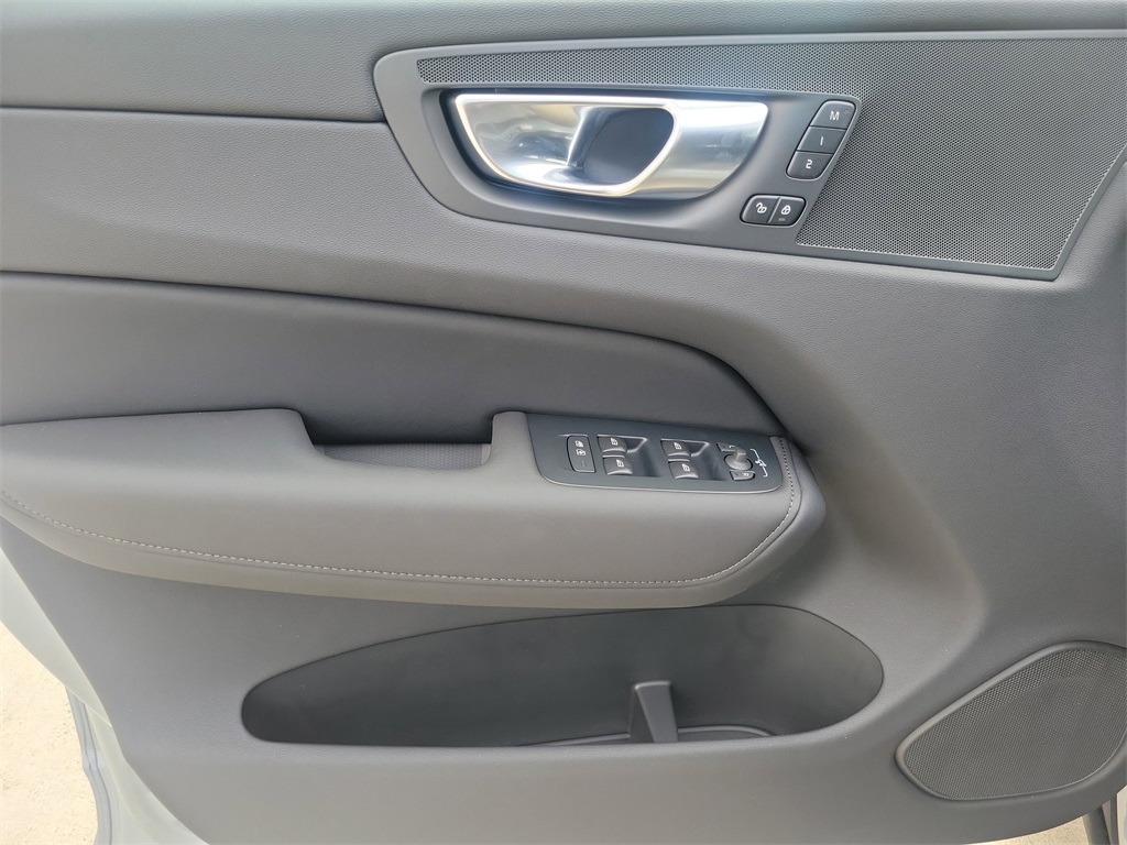 new 2026 Volvo XC60 car, priced at $48,865