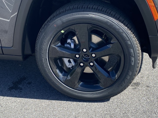 new 2025 Jeep Grand Cherokee car, priced at $39,795