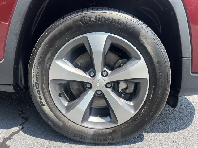 used 2020 Jeep Cherokee car, priced at $19,500