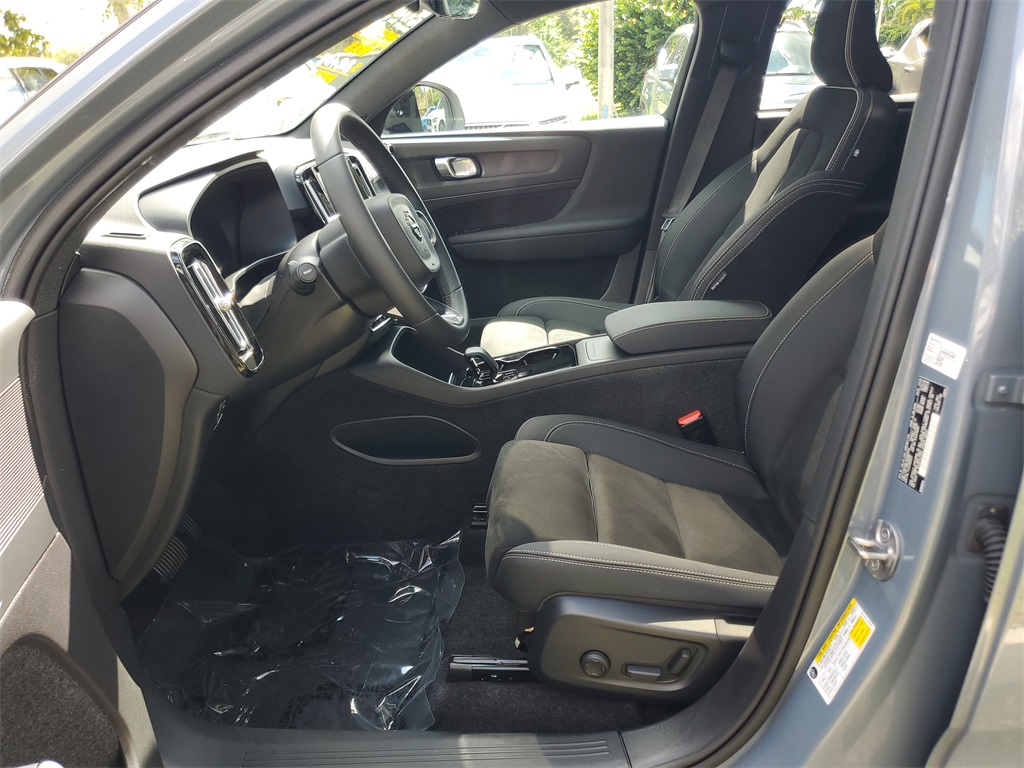 used 2023 Volvo C40 Recharge Pure Electric car, priced at $29,995