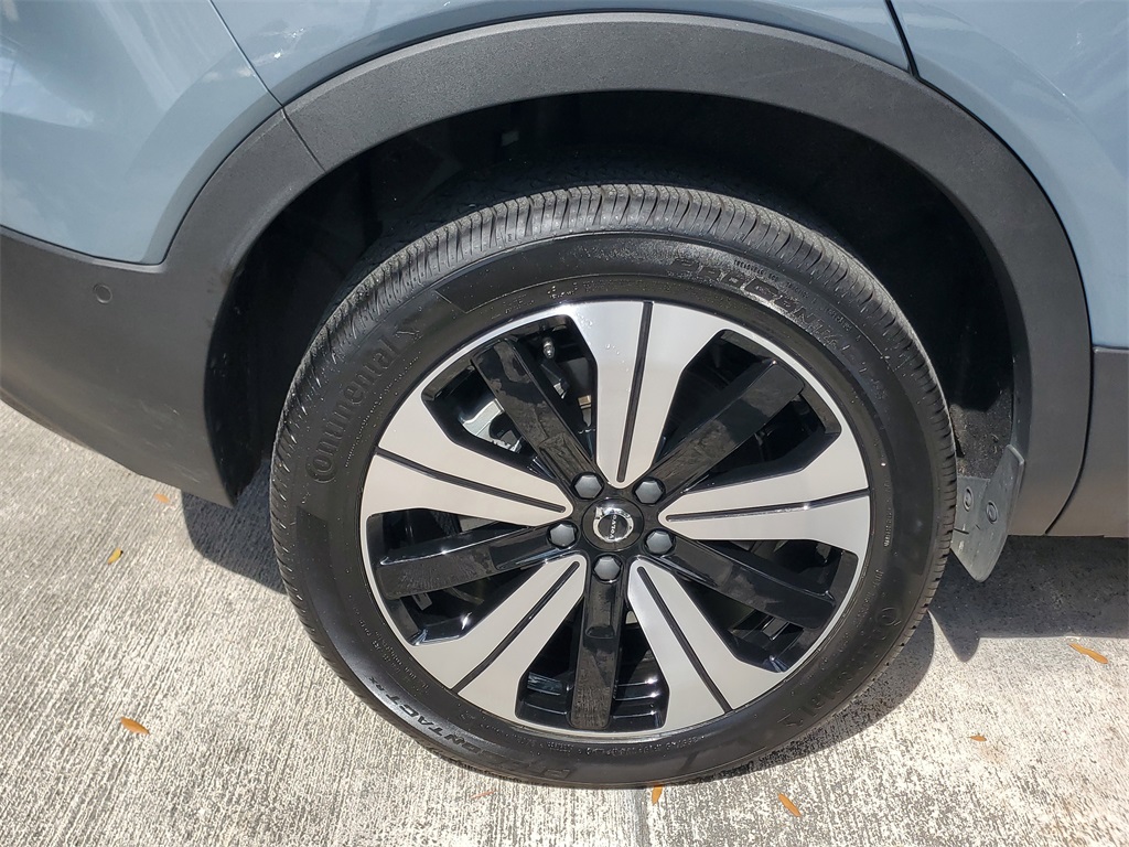 used 2023 Volvo C40 Recharge Pure Electric car, priced at $29,995