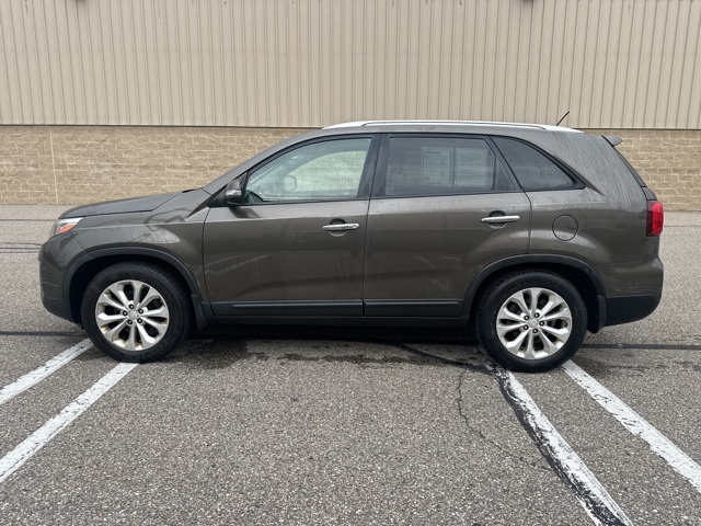 used 2014 Kia Sorento car, priced at $6,459