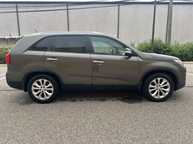 used 2014 Kia Sorento car, priced at $6,459