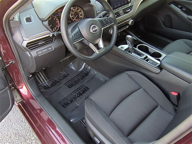 used 2023 Nissan Altima car, priced at $23,911