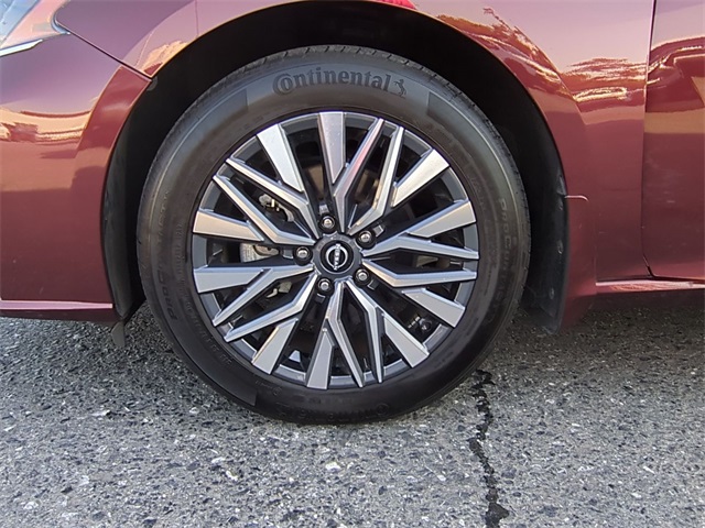 used 2023 Nissan Altima car, priced at $23,911