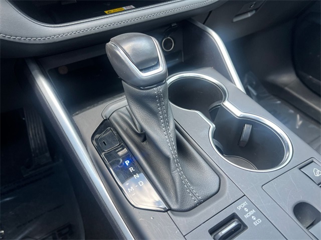 used 2023 Toyota Highlander car, priced at $40,911