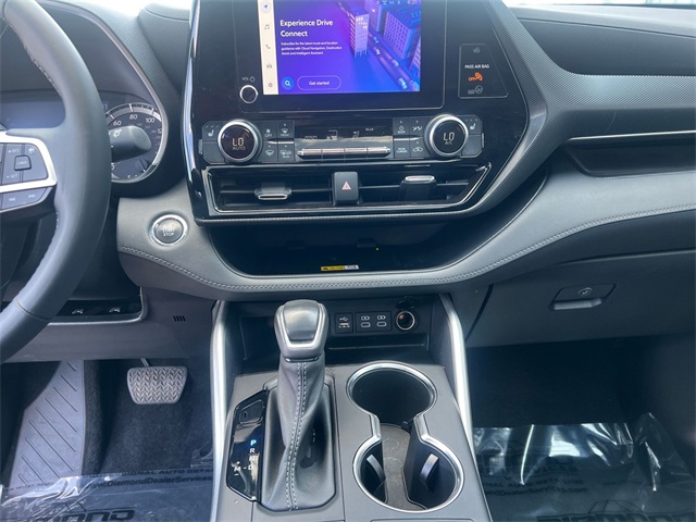 used 2023 Toyota Highlander car, priced at $40,911