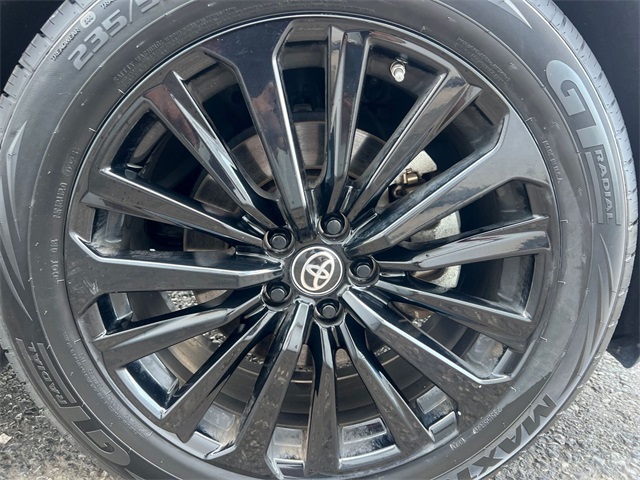used 2023 Toyota Highlander car, priced at $40,911
