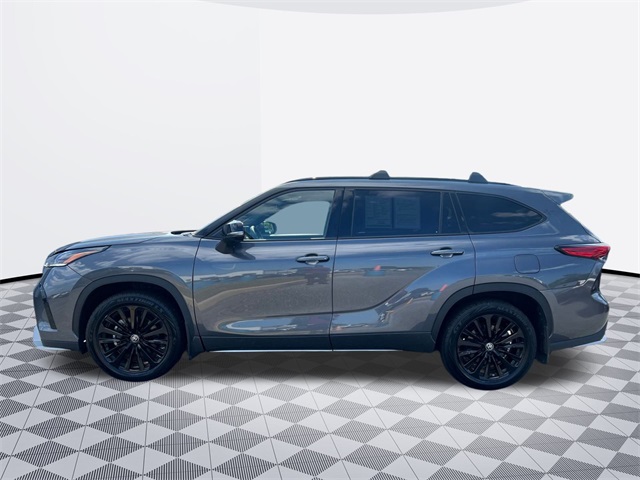 used 2023 Toyota Highlander car, priced at $40,911