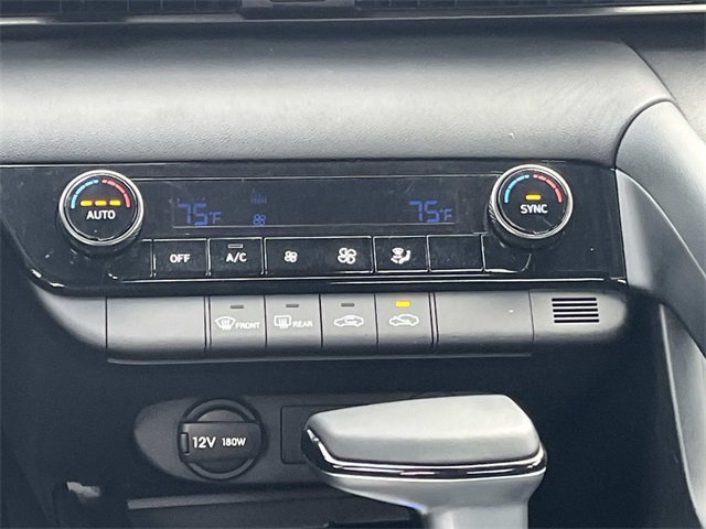 new 2025 Hyundai Elantra car, priced at $22,465