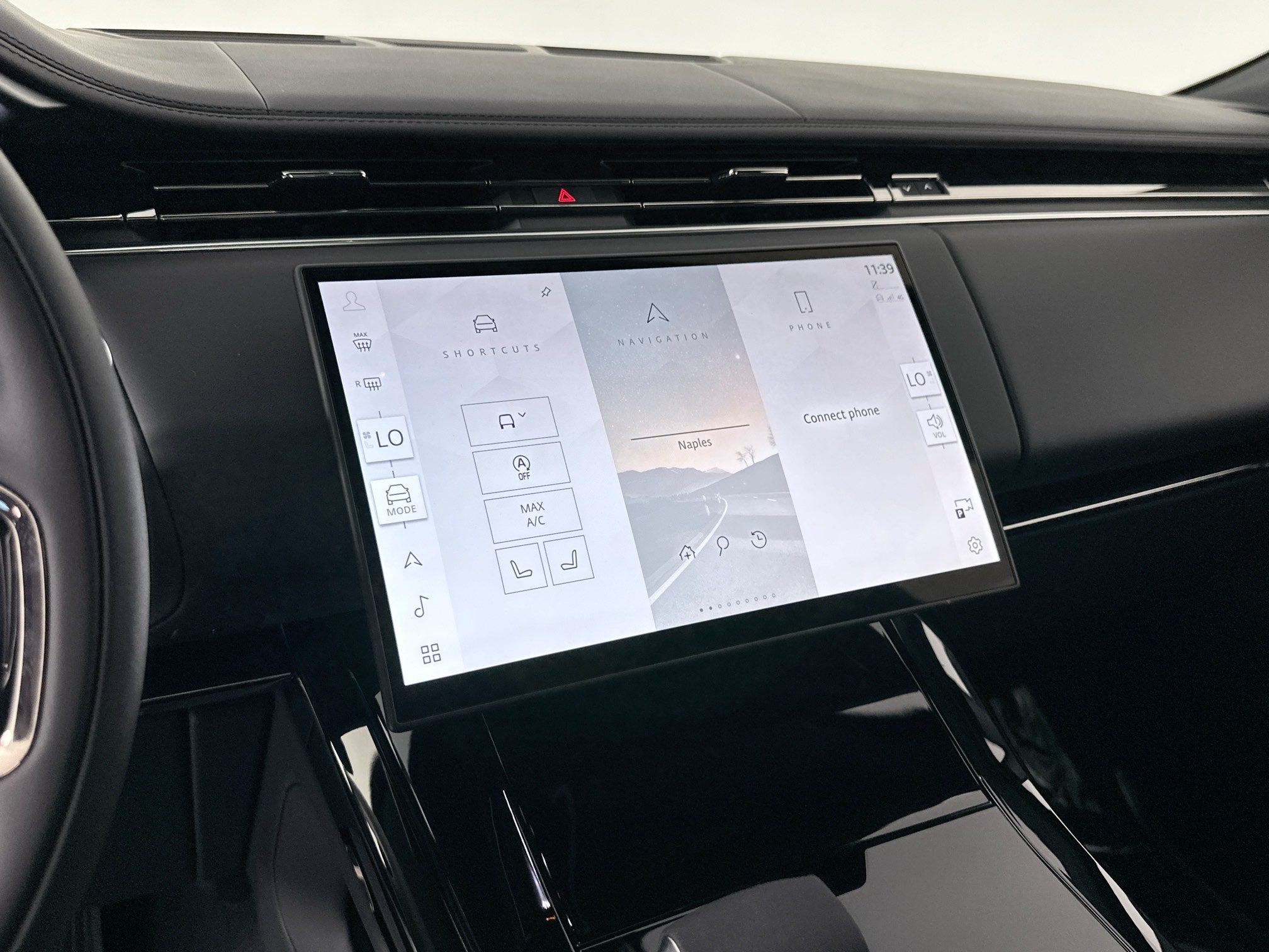 new 2025 Land Rover Range Rover Sport car, priced at $104,785