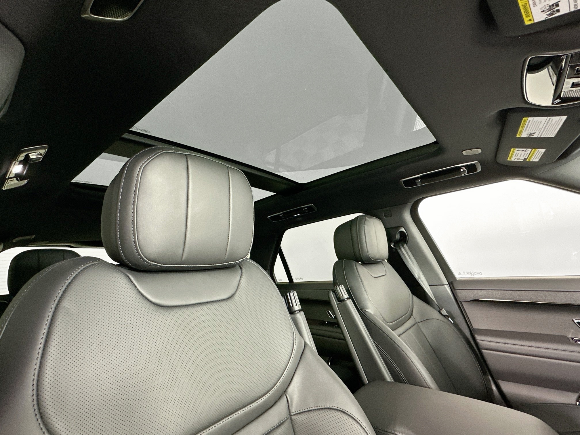 new 2025 Land Rover Range Rover Sport car, priced at $104,785