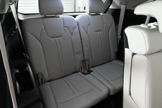 new 2025 Kia Sorento car, priced at $35,461