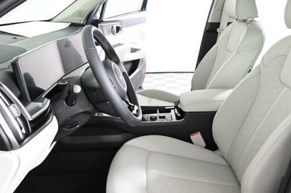 new 2025 Kia Sorento car, priced at $35,461